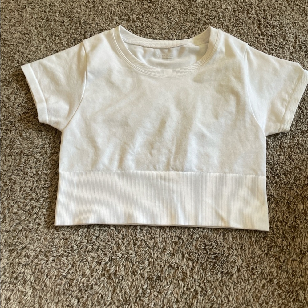 aerie offline white crop